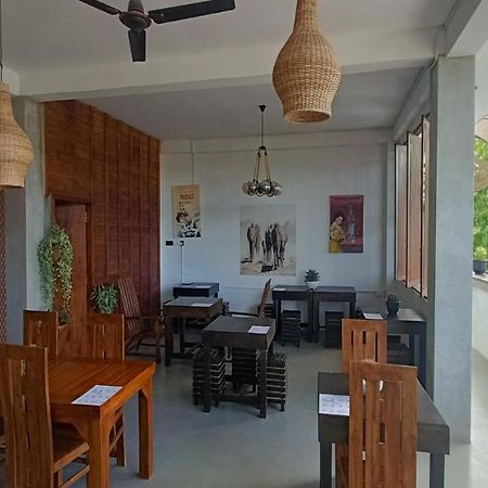 Yasis Surf Lodge Mirissa Luaran gambar