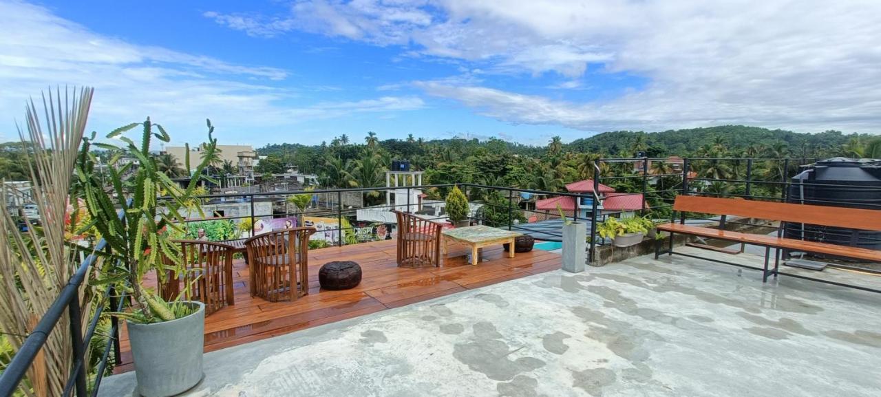 Yasis Surf Lodge Mirissa Luaran gambar