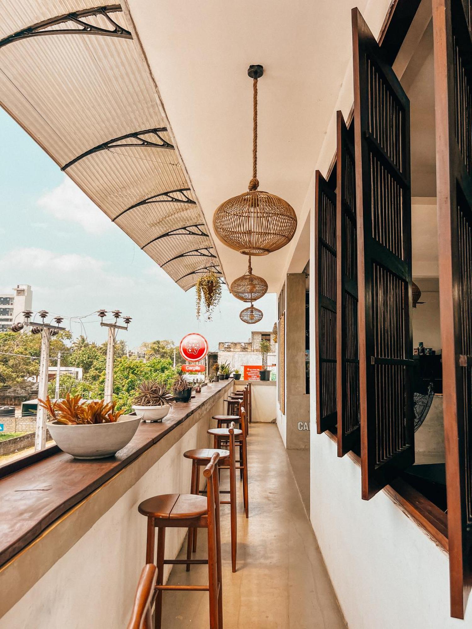 Yasis Surf Lodge Mirissa Luaran gambar
