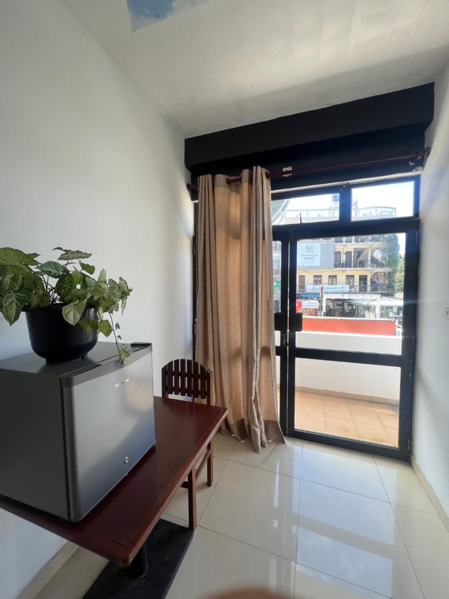 Yasis Surf Lodge Mirissa Luaran gambar